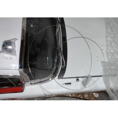 AS IS BROKEN Eaglemoss Ecto-1 Assembled Model & Proton Packs and Trap & Display Base