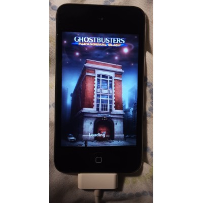 Apple iPod Touch 8GB 4th Generation with Installed Games [technically 4.5/5th Generation]