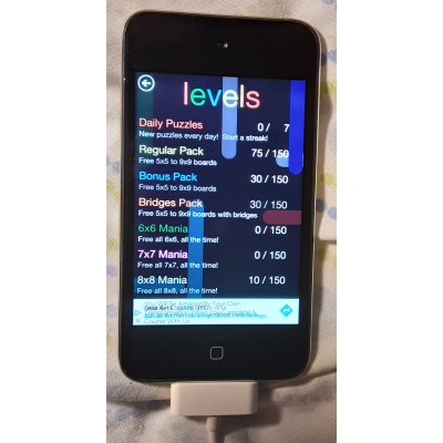 Apple iPod Touch 8GB 4th Generation with Installed Games [technically 4.5/5th Generation]