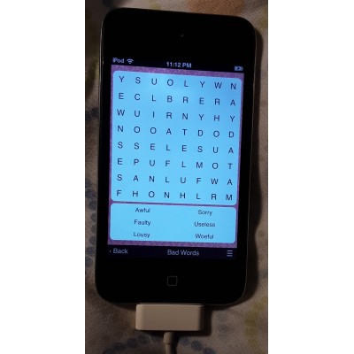 Apple iPod Touch 8GB 4th Generation with Installed Games [technically 4.5/5th Generation]